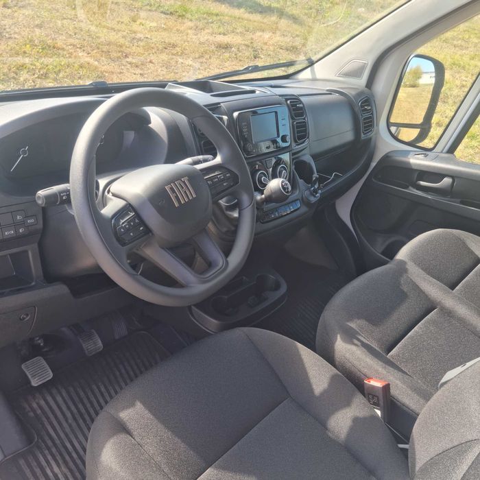 Inchiriez microbuz de marfa, duba, NOU, intern-extern, de inchiriat