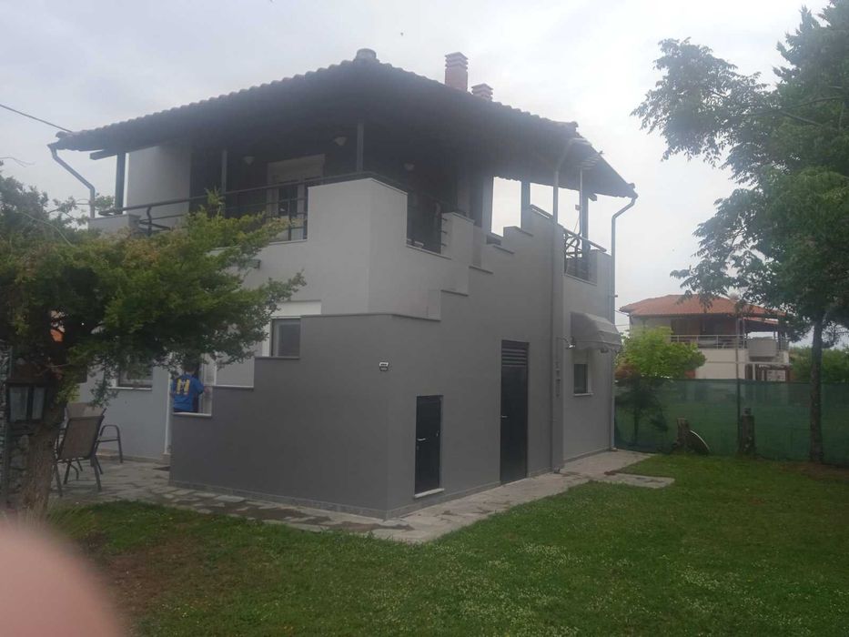 ПРОДАВА Самостоятелна къща - мезонет в Паралия Каряни, Кавала