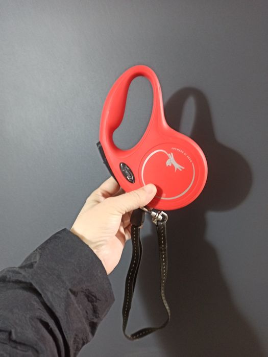 Продаю поводок-рулетку,5м.пр-ва Германия за 5500тг