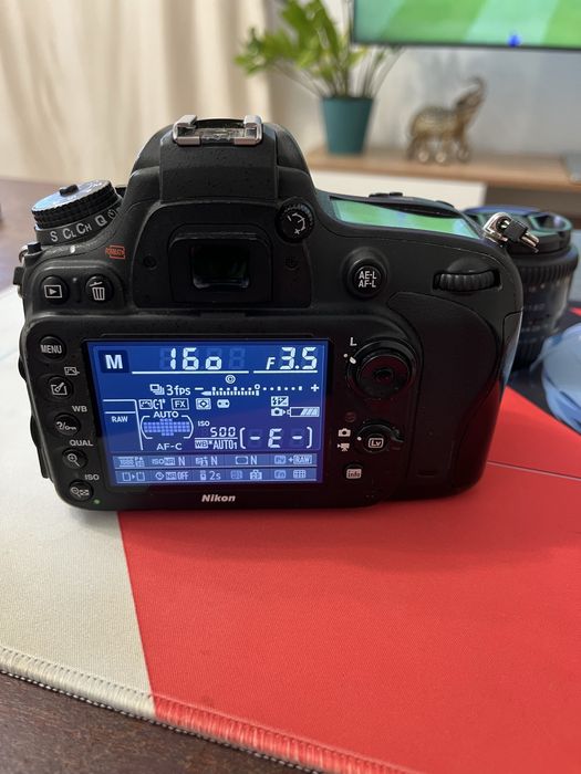 Nikon D600 с двумя объективами