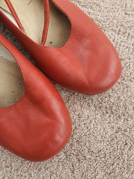 Скарпини за народни/характерни танци