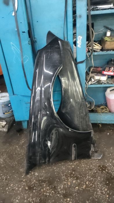 На Мерседес текло дверь молдинг замок