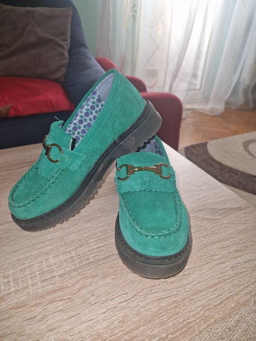 Incaltaminte de piele întoarsă marimea 35