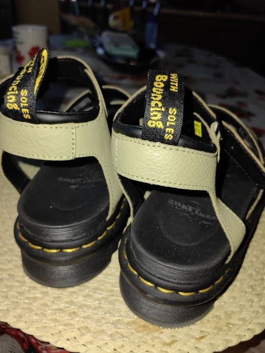 Сандали dr. martens 39-40 номер
