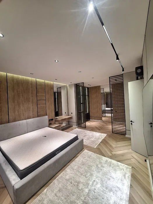 срочно продается хай-тек Евродом Амур-Темур махалла 3-соток 4-уровень