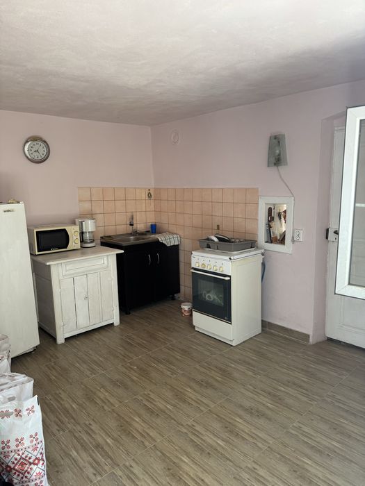 Vand doua case în aceeași curte în Dobrotești/DOLJ