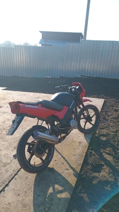 Vand sau schimb motor de 250 4t cu masina de camp sau cu cross