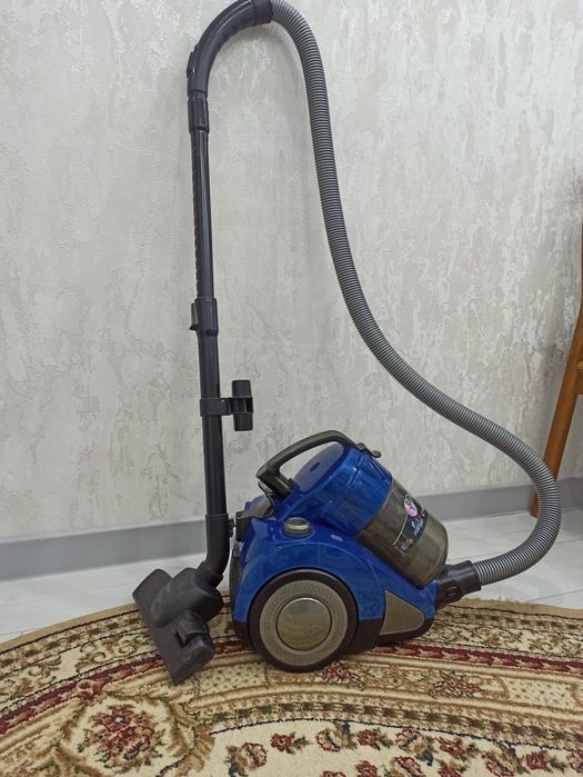 Продам пылесос Artel