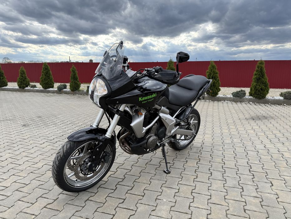 KAWASAKI VERSYS 650 ABS FATA+SPATE IMPECABIL=fara zgarieturi,km reali, multe dotari,recent adus din Germania,revizie generala 2025 pentru pretentiosi