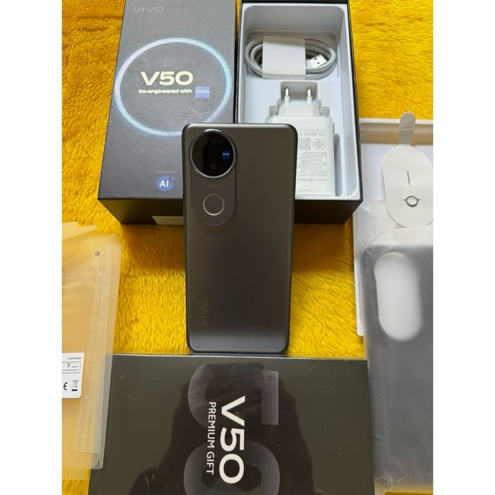 Vivo v50 sotiladi