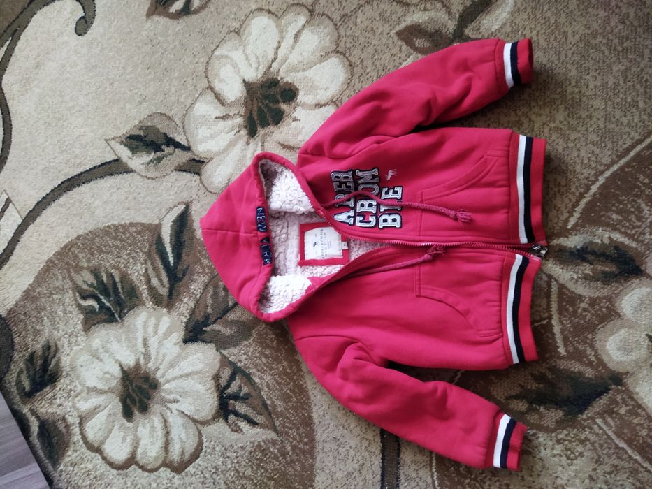 Толстовка на девочку