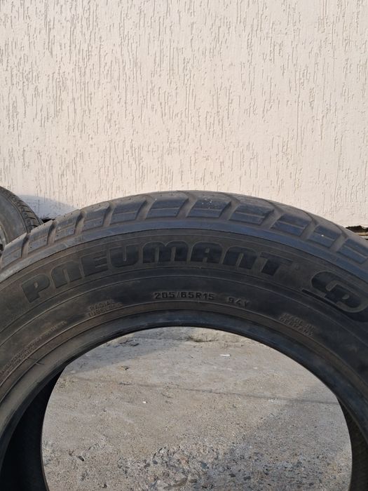 Продам шины б/у.