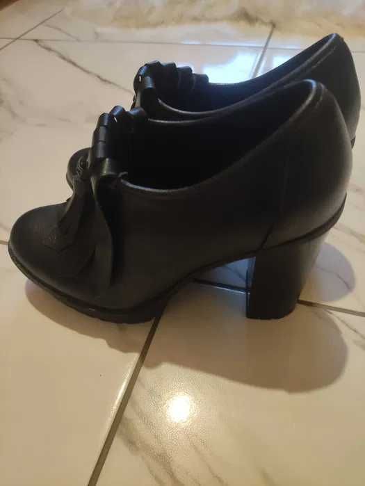 Pantofi dama din piele