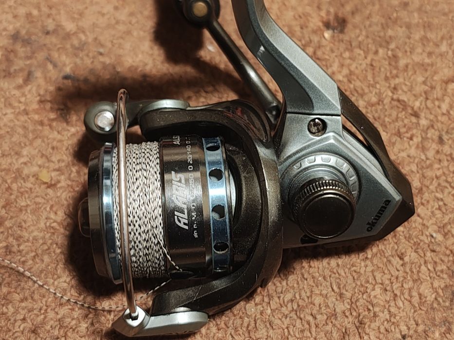 Спиннинг + катушка в отличном состоянии