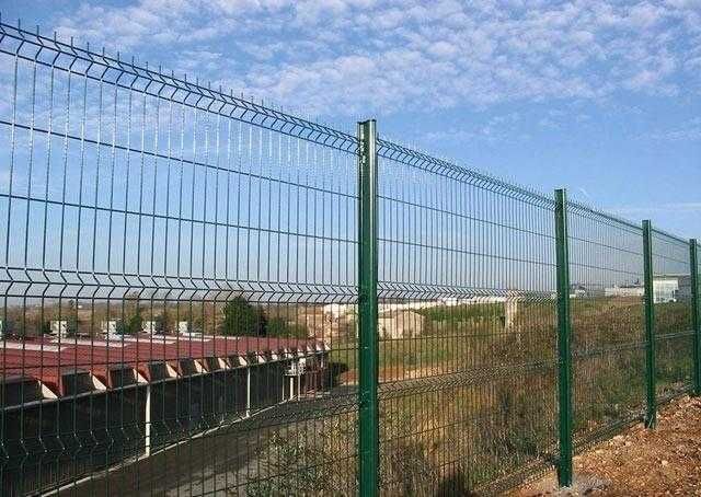 Забор из ограждений 3 д панелей