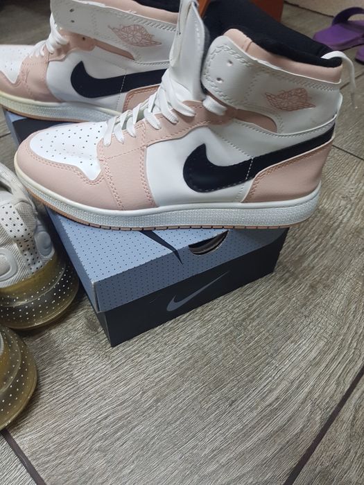 adidaș Nike  jordan și Air max