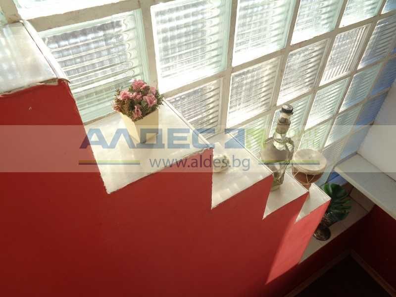 Дава се под наем Двустаен апартамент в София, Център - 65 кв.м за 648.21 € - Снимка #17