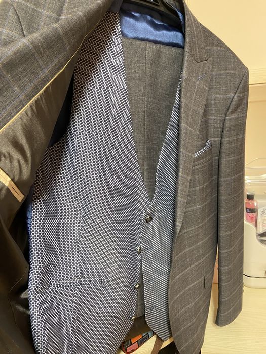 Костюм тройка турецкий