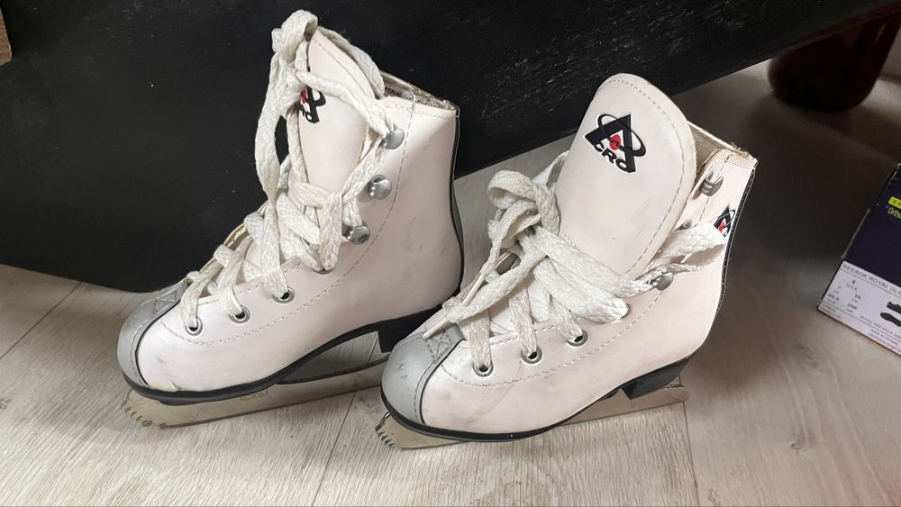 Продам Коньки детские 25 размер