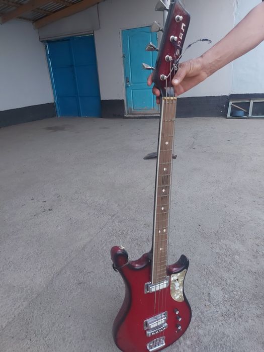 Электронной гитара