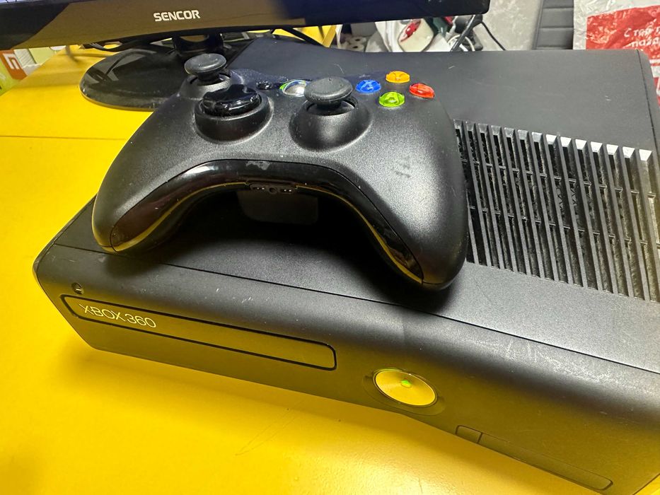 Xbox 360 с 1 оригинал контролер KINEKT