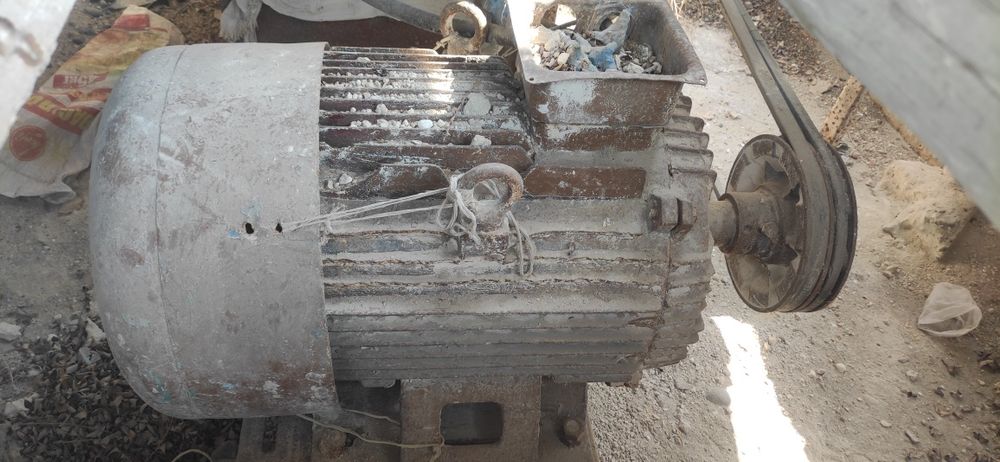 Matorlar sotiladi yana boshqa matorlar ham bor  holati juda zor