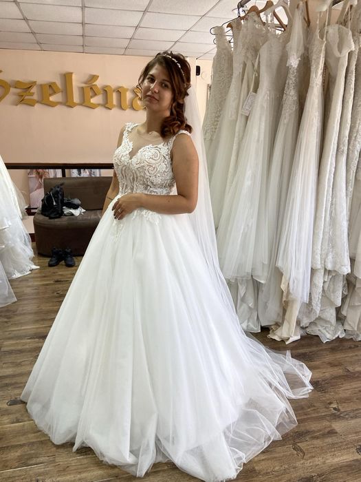 Rochie de mireasă / Menyasszonyi ruha