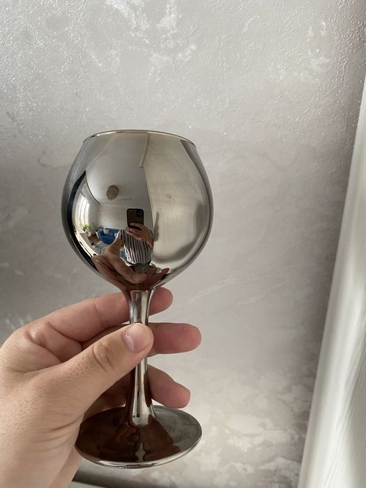 Бокалы и рюмки стаканы