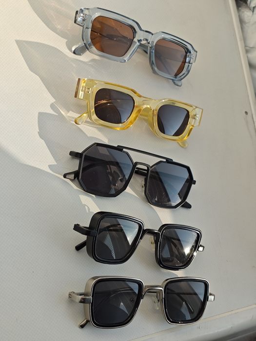 Слънчеви очила. Комплект