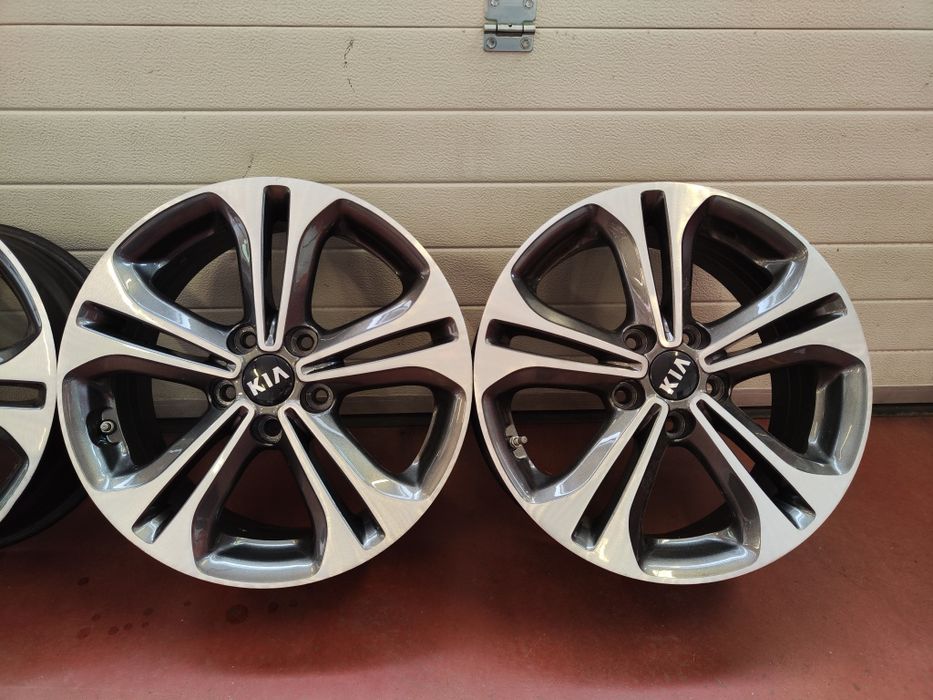 17"5x114.3/67.1 оригинални джанти от Kia