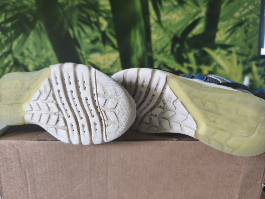 Обувки за момче Geox и Nike