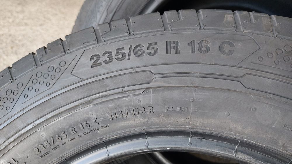 Нови гуми за Бус 235/65/16 C Continental ContiVanContact 200 4 броя