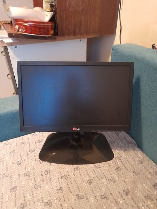 Монитор LG 22д. .