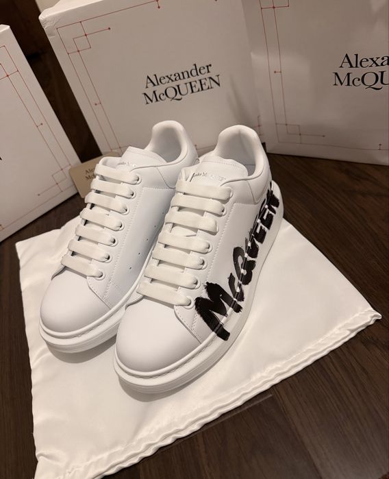 Alexander McQUEEN