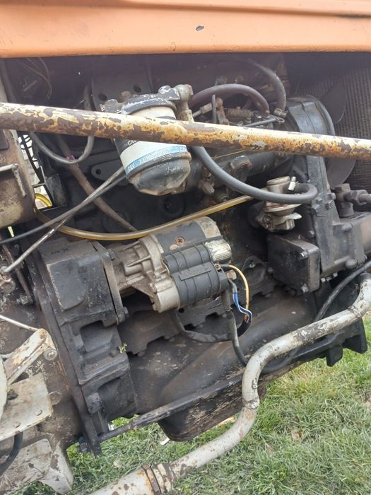 Vând tractoras de lucru!