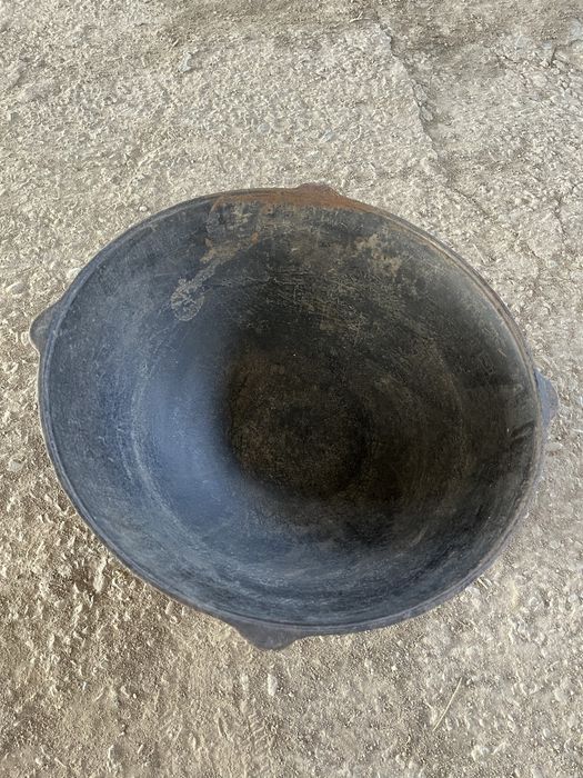 Продам казан чугунный