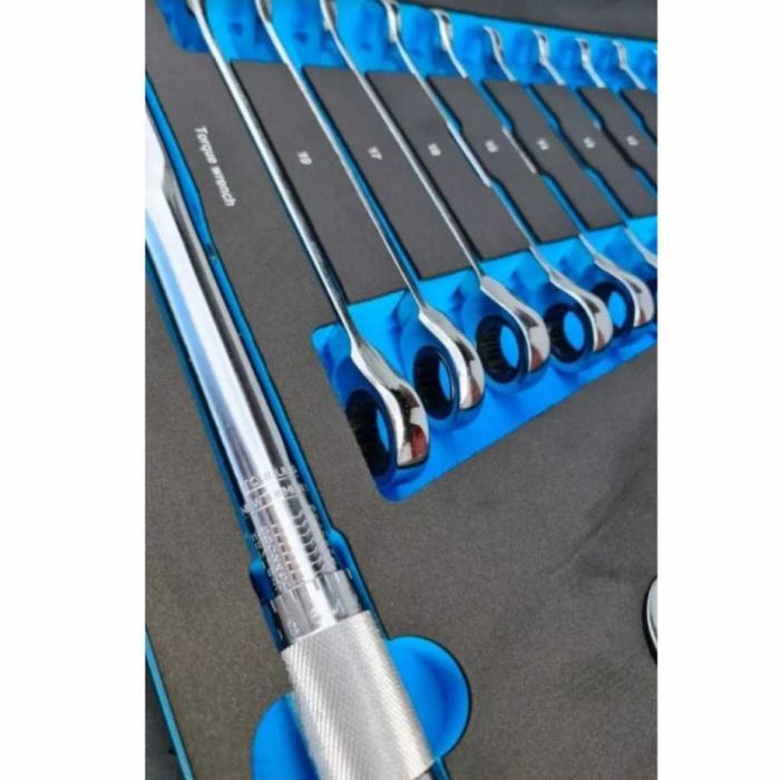 Професион. количка с инструменти Kraftwelle с чекмедж. и над 250части