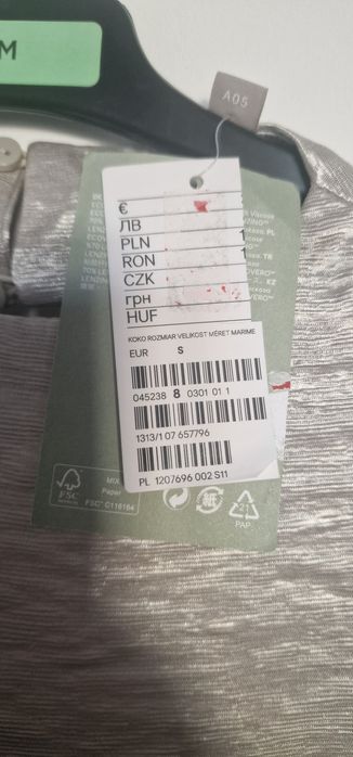 Rochiță nouă cu spatele gol