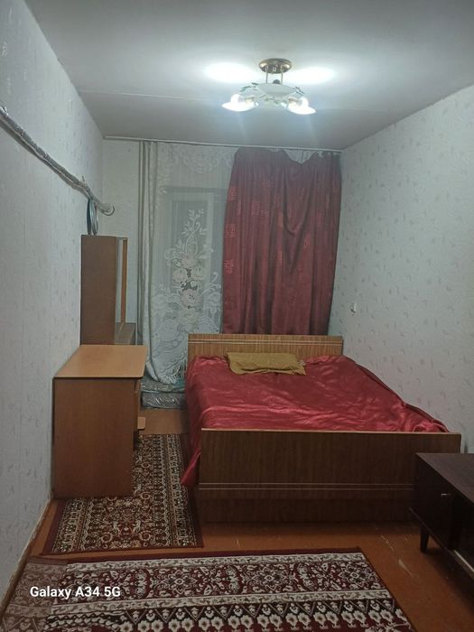 Mirzo Ulug'bek metroga 5 minut. G'afur G''ulom park oldida. 1 kishi .