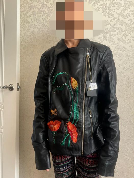 Продам осенние куртки и пальто