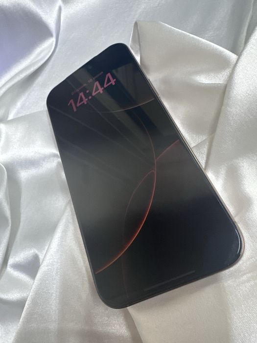 Apple IPhone 16 Pro Max (Есик) лот 107/8011