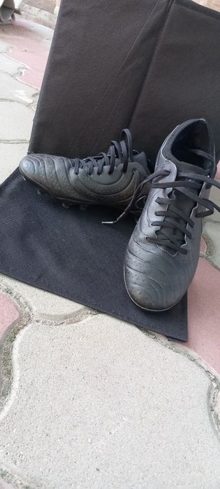 Vând ghete de fotbal nike tiempo legend PRO. Detalii în descriere.