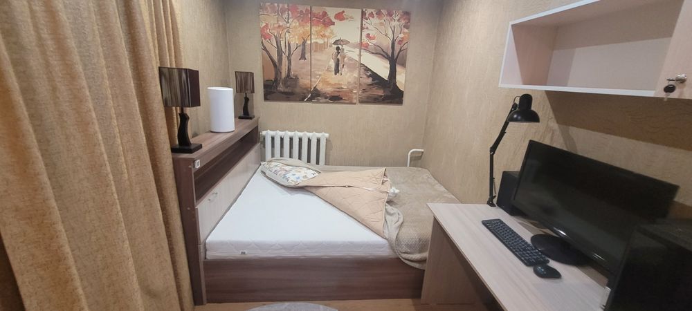 Кровать с матрасом