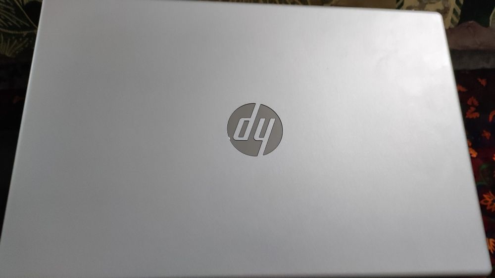 Noutbuk  HP Laptop 15- fd0