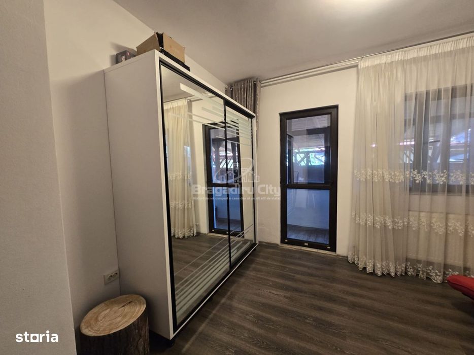 Inchiriere Apartament 3 cam cu curte Monumentului Bragadiru