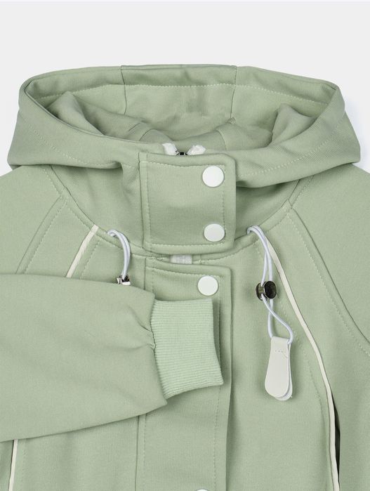 Продам костюм для девочки