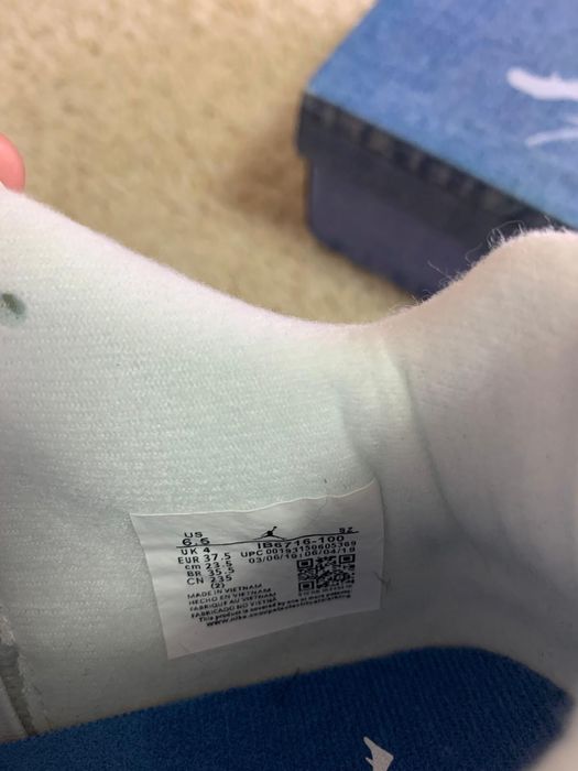 Jordan 4 denim 37.5