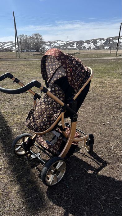 Коляска,жиналады