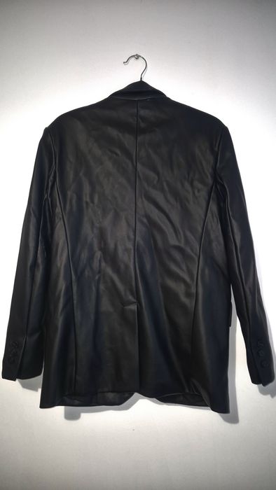 Sacou Bershka mărime xs, piele eco