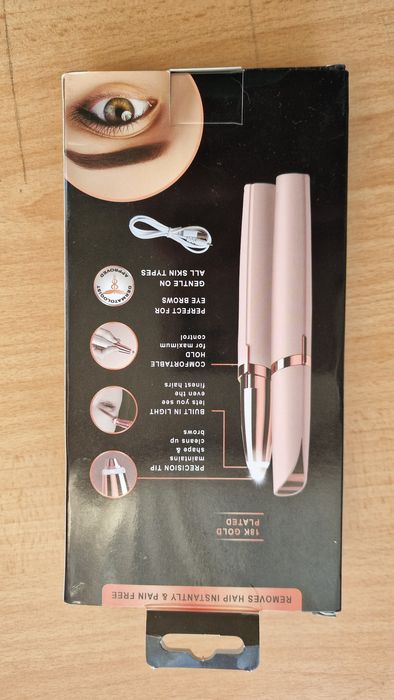 Продам новый триммер для бровей